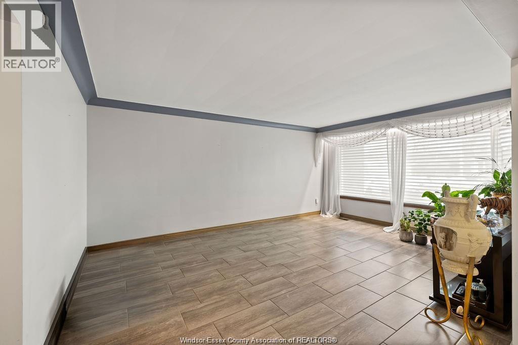 1670 Campbell Avenue, Windsor, Ontario  N9B 2K6 - Photo 6 - 26018302