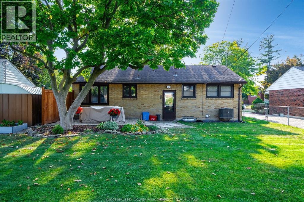 3260 Everts Avenue, Windsor, Ontario  N9E 2V8 - Photo 34 - 26018313