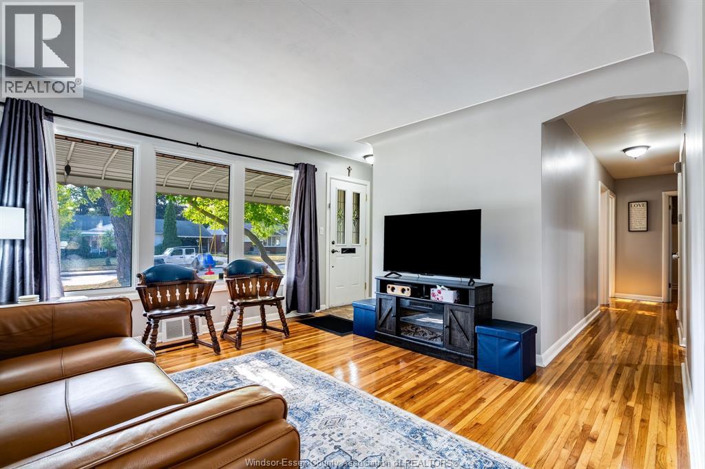 3260 Everts Avenue, Windsor, Ontario  N9E 2V8 - Photo 4 - 26018313