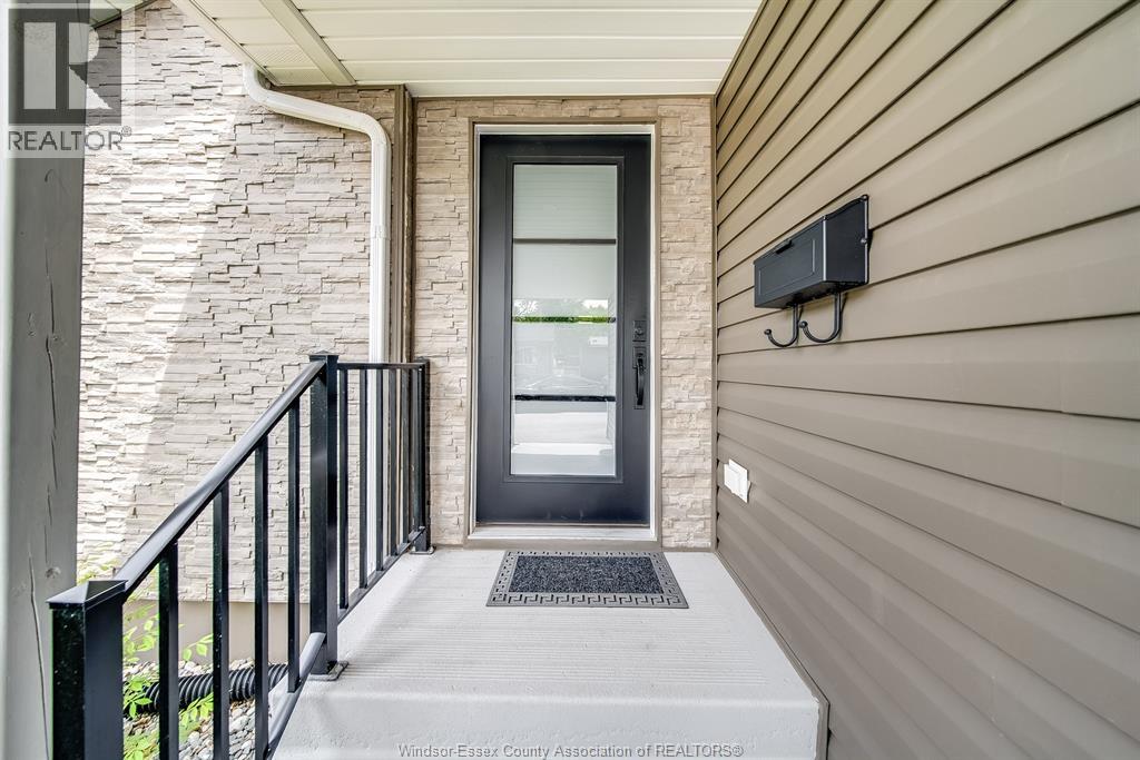 20 Bonita Avenue, Windsor, Ontario  N8W 2B5 - Photo 5 - 26018316