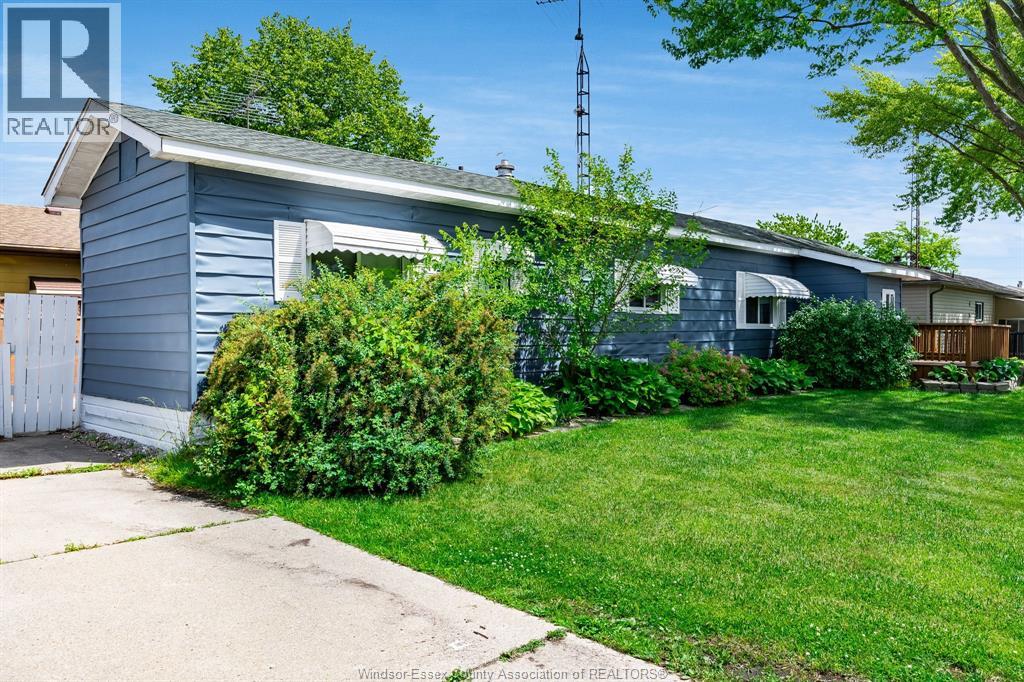 105 Brooks Boulevard, Lakeshore, Ontario  N8N 2P7 - Photo 2 - 26018321