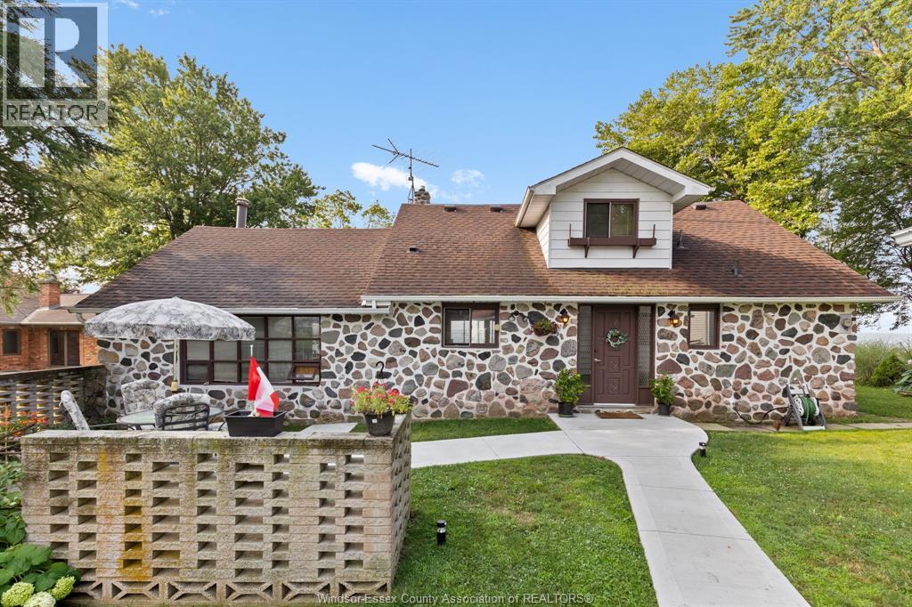 611 Poplar Bluff, Harrow, Ontario  N0R 1G0 - Photo 2 - 26018312