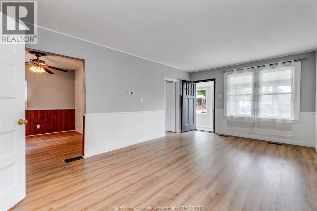 1563 Albert Road, Windsor, Ontario  N8Y 3R3 - Photo 4 - 26018207