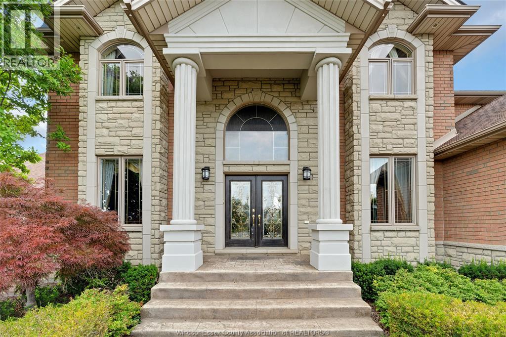1585 Stoneybrook Crescent, Windsor, Ontario  N9G 2Z4 - Photo 3 - 26018331