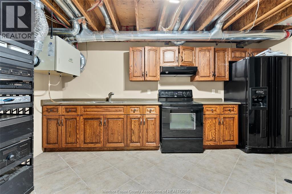 1585 Stoneybrook Crescent, Windsor, Ontario  N9G 2Z4 - Photo 37 - 26018331
