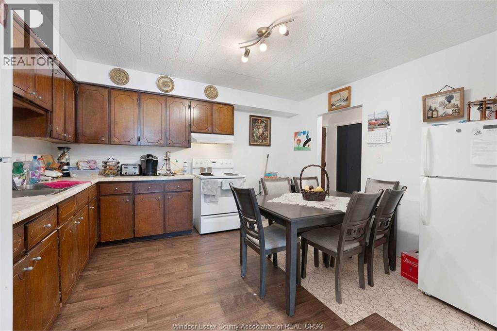 995 Elsmere, Windsor, Ontario  N9A 2A8 - Photo 14 - 26018350
