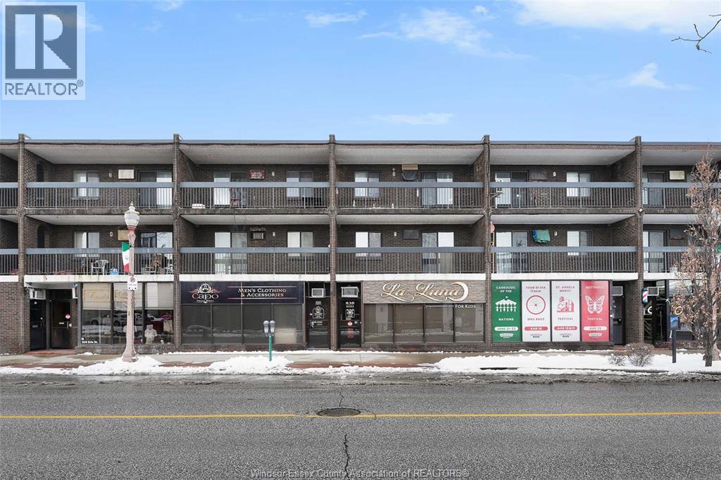 995 Elsmere, Windsor, Ontario  N9A 2A8 - Photo 2 - 26018350