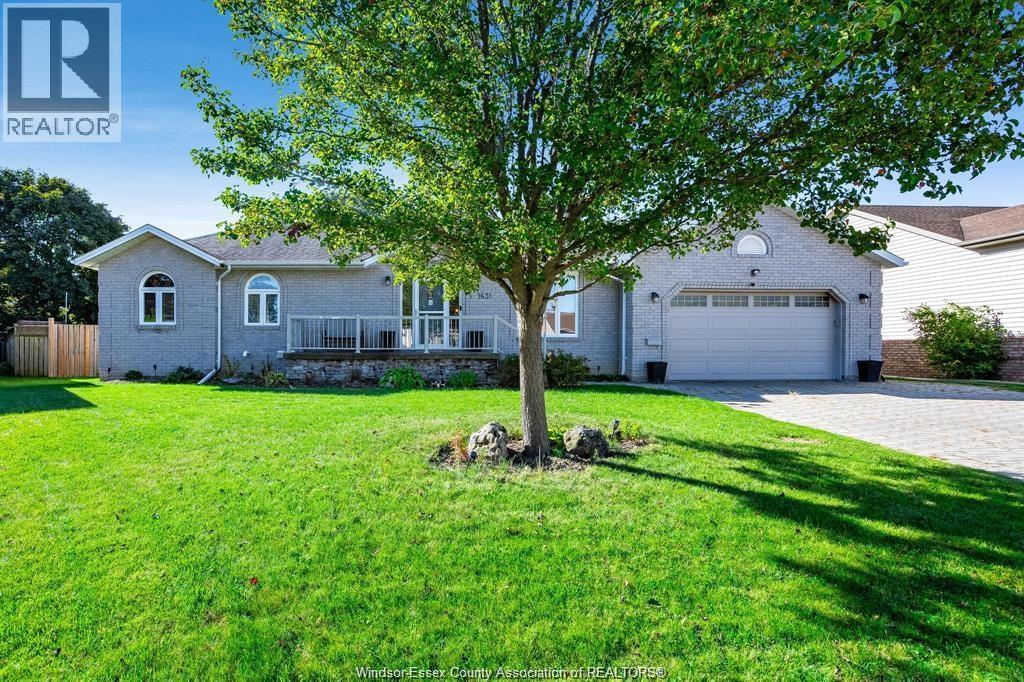 1631 CHERRYWOOD DRIVE, Lakeshore, Ontario