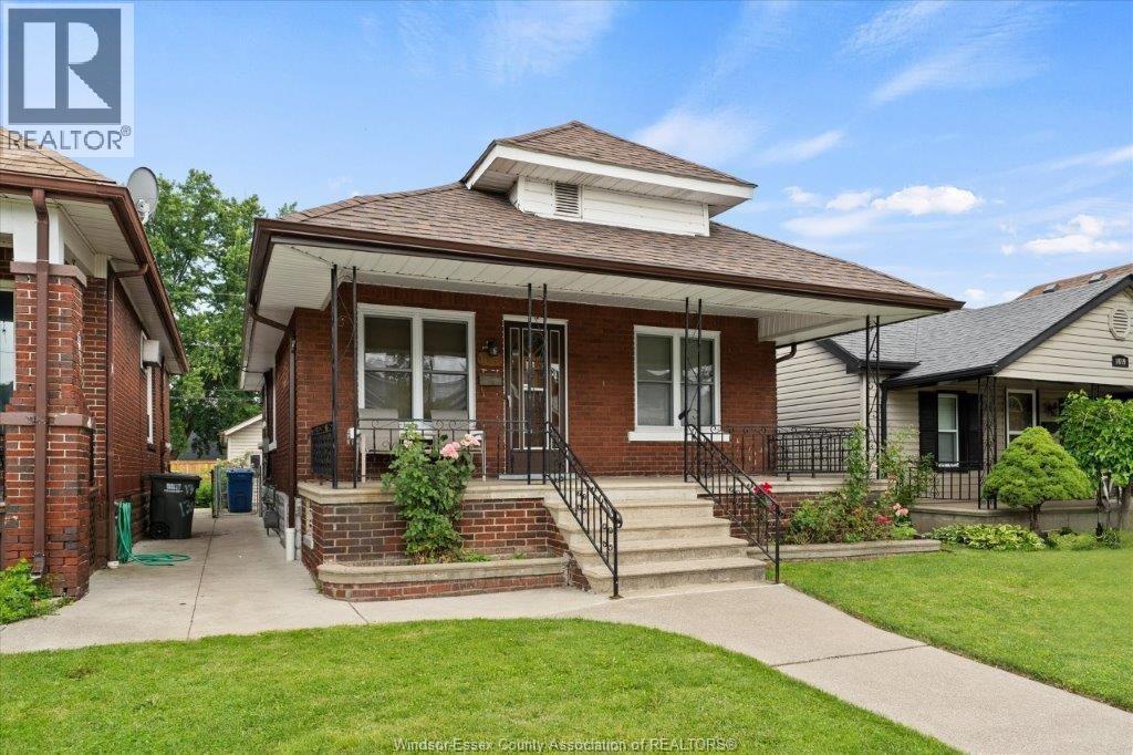 1663 Elsmere, Windsor, Ontario  N8X 4H5 - Photo 2 - 26018352