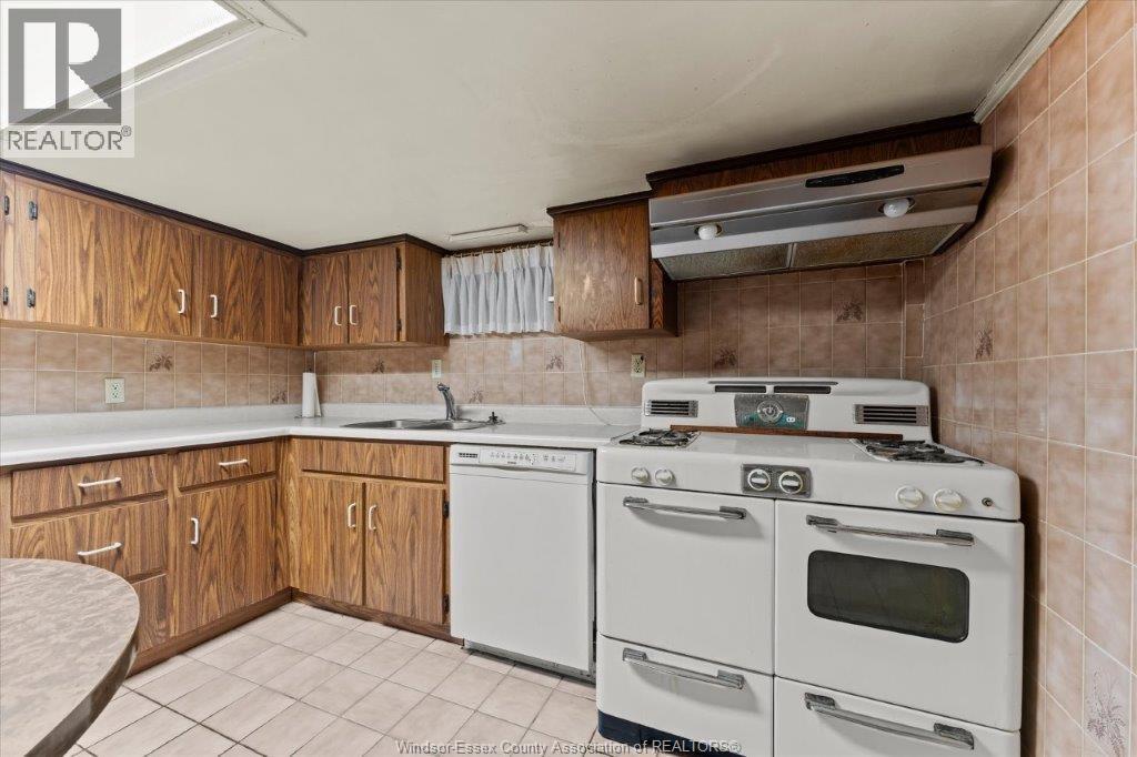1663 Elsmere, Windsor, Ontario  N8X 4H5 - Photo 23 - 26018352