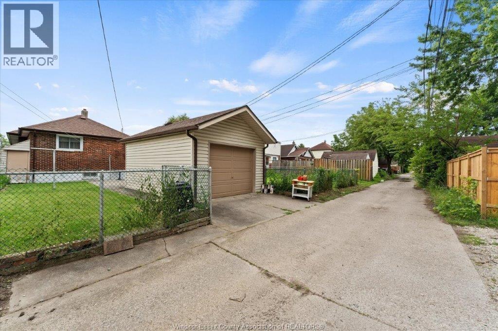 1663 Elsmere, Windsor, Ontario  N8X 4H5 - Photo 37 - 26018352