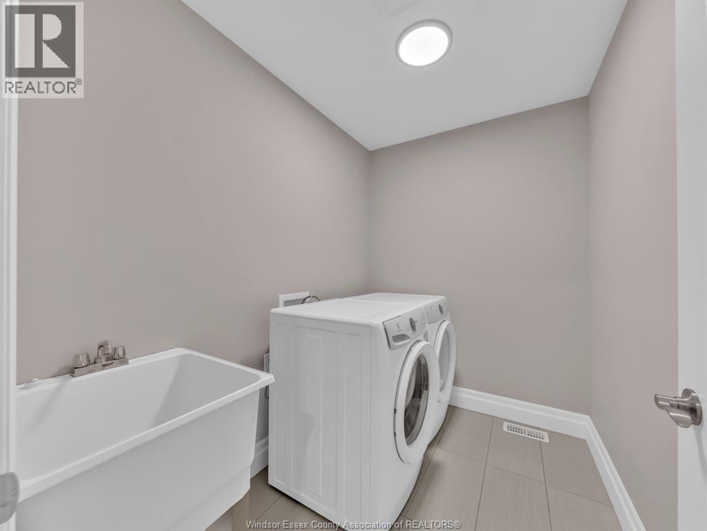 569 Holburn, Windsor, Ontario  N8X 0A3 - Photo 36 - 26018359