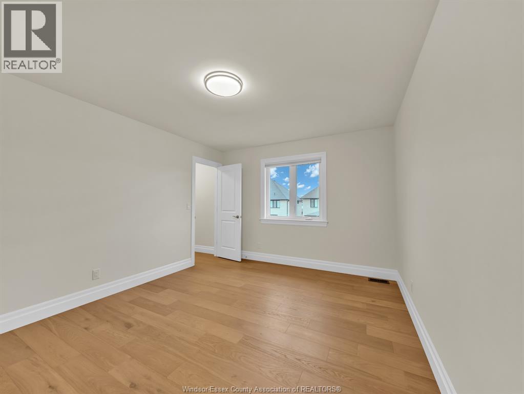 569 Holburn, Windsor, Ontario  N8X 0A3 - Photo 38 - 26018359