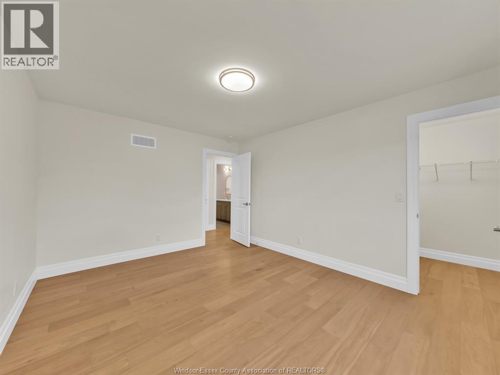569 Holburn, Windsor, Ontario  N8X 0A3 - Photo 39 - 26018359