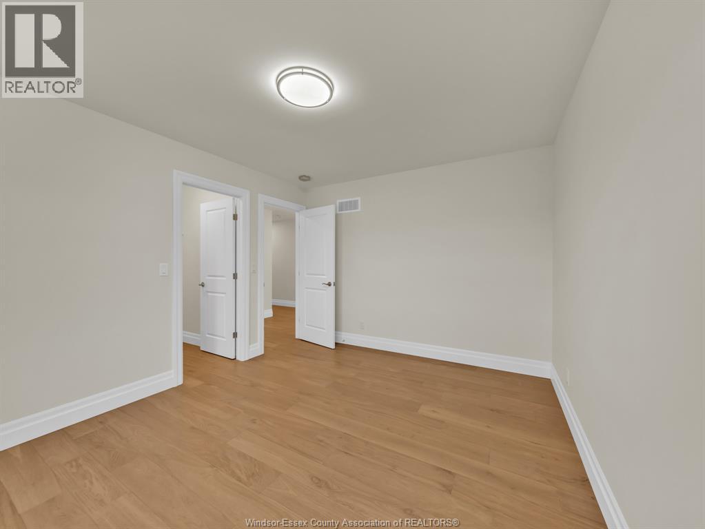 569 Holburn, Windsor, Ontario  N8X 0A3 - Photo 44 - 26018359
