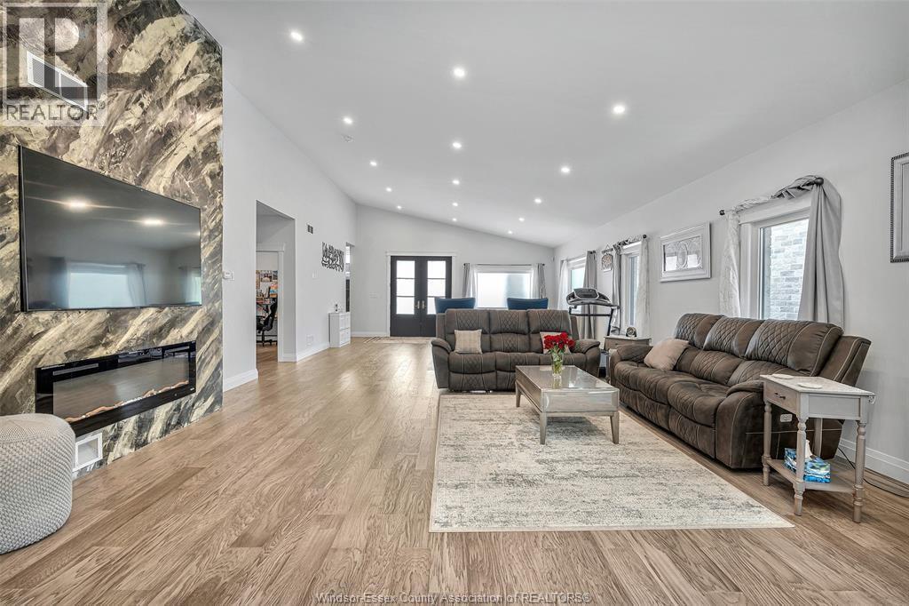 2585 Kenora Street, Windsor, Ontario  N9B 1Y3 - Photo 17 - 26018370