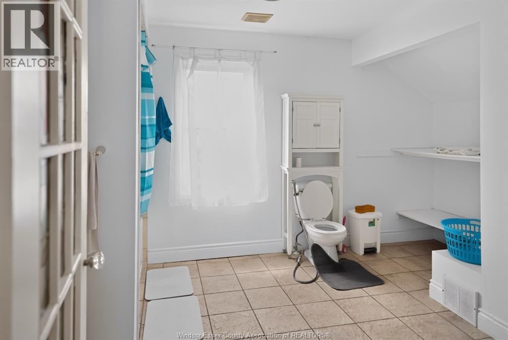 852 Reedmere, Windsor, Ontario  N8S 2L7 - Photo 18 - 26018083