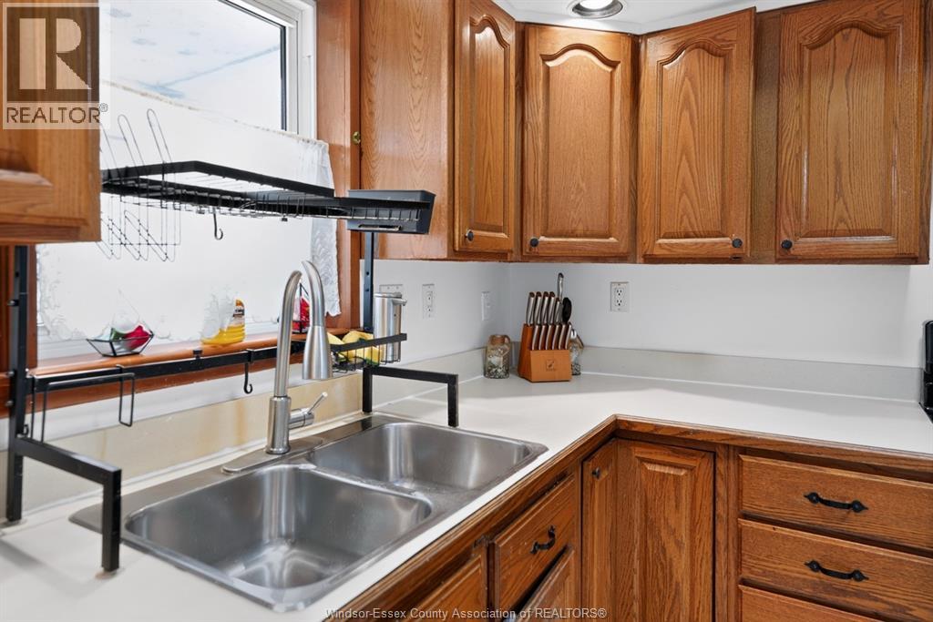 852 Reedmere, Windsor, Ontario  N8S 2L7 - Photo 6 - 26018083