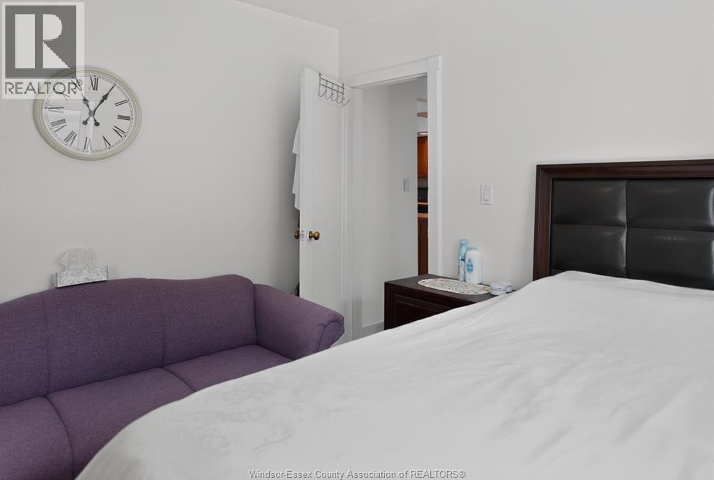 852 Reedmere, Windsor, Ontario  N8S 2L7 - Photo 9 - 26018083