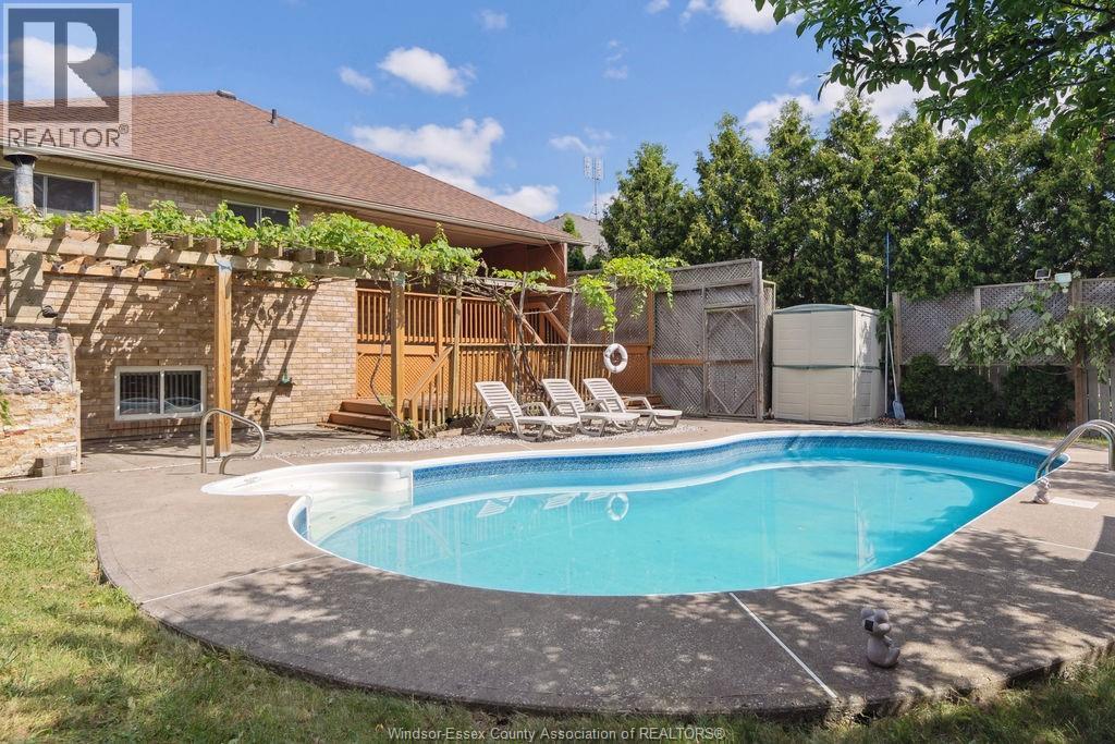 1544 Imperial Crescent, Windsor, Ontario  N9G 2T8 - Photo 30 - 26018394