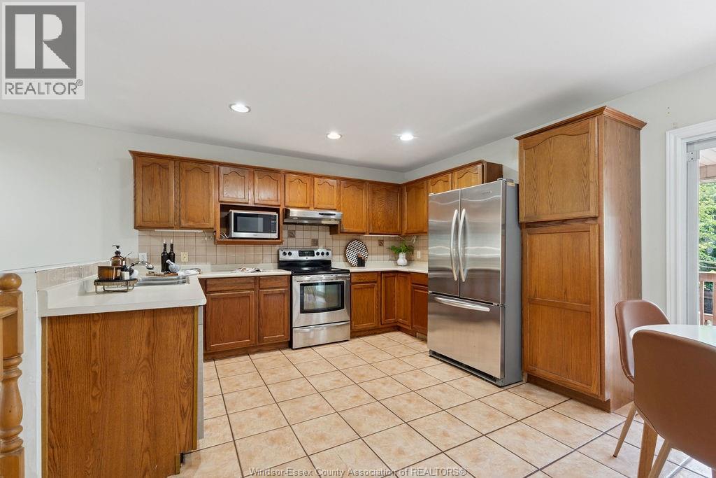 1544 Imperial Crescent, Windsor, Ontario  N9G 2T8 - Photo 8 - 26018394