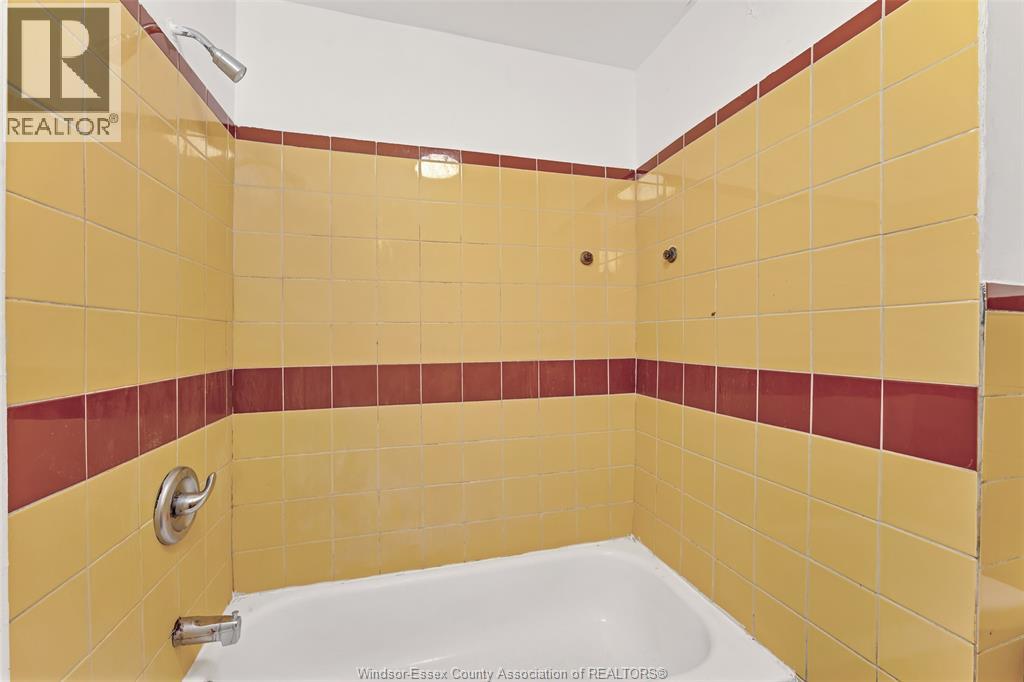 418 Caron Avenue, Windsor, Ontario  N9A 5B4 - Photo 14 - 26018265
