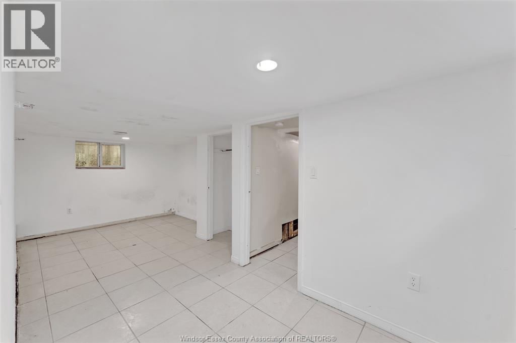 418 Caron Avenue, Windsor, Ontario  N9A 5B4 - Photo 18 - 26018265