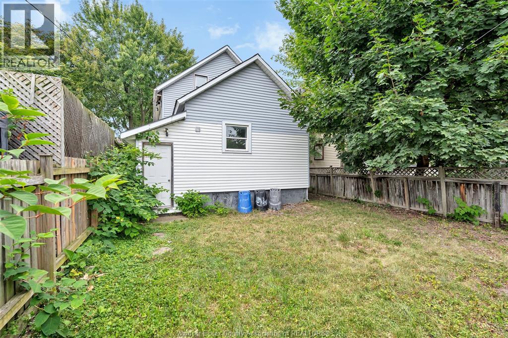 418 Caron Avenue, Windsor, Ontario  N9A 5B4 - Photo 5 - 26018265