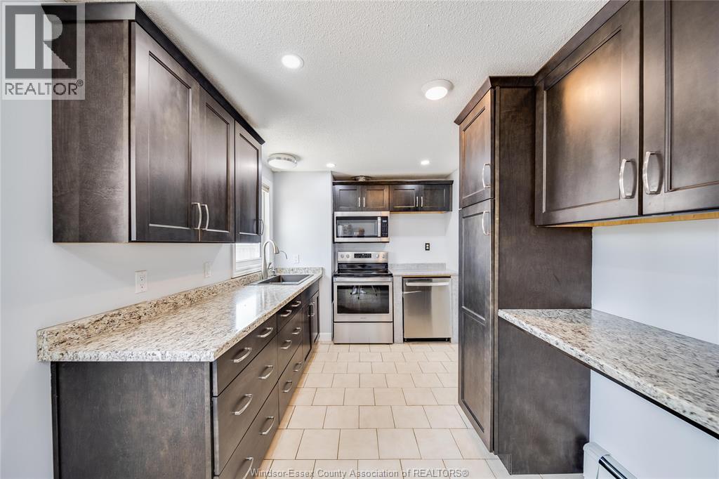 10395 Caledon Court, Windsor, Ontario  N8R 1C7 - Photo 14 - 26018413