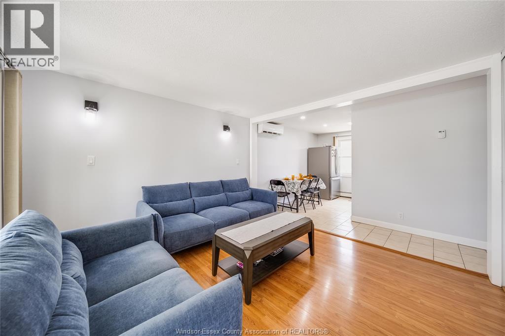 10395 Caledon Court, Windsor, Ontario  N8R 1C7 - Photo 8 - 26018413