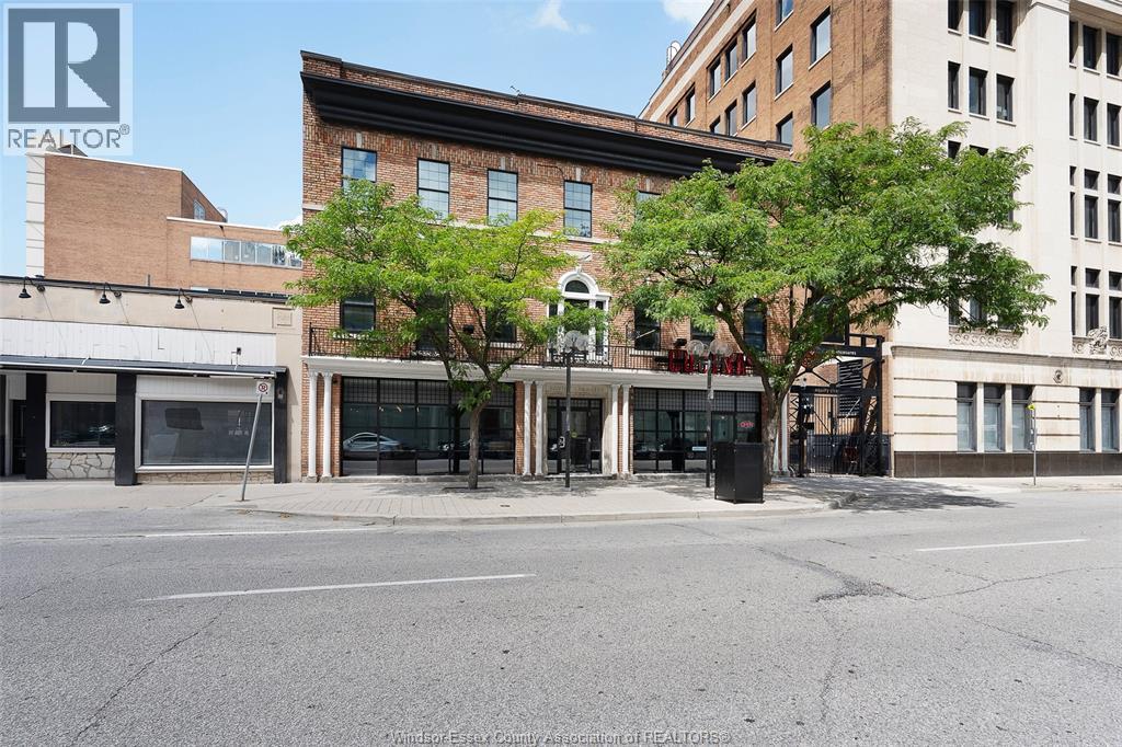 58 CHATHAM STREET West Unit# 200, Windsor, Ontario