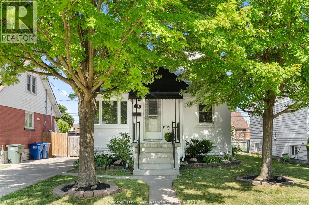 1574 Arthur, Windsor, Ontario  N8Y 3Y9 - Photo 2 - 26018411