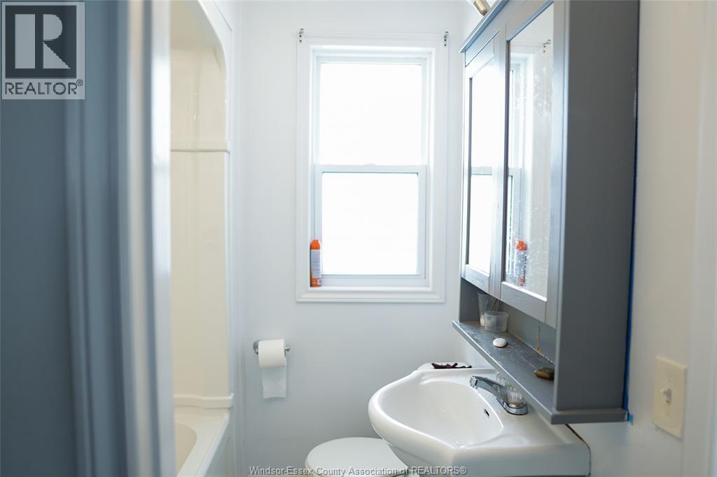 1086-1090 Felix, Windsor, Ontario  N9C 3L5 - Photo 14 - 26018258