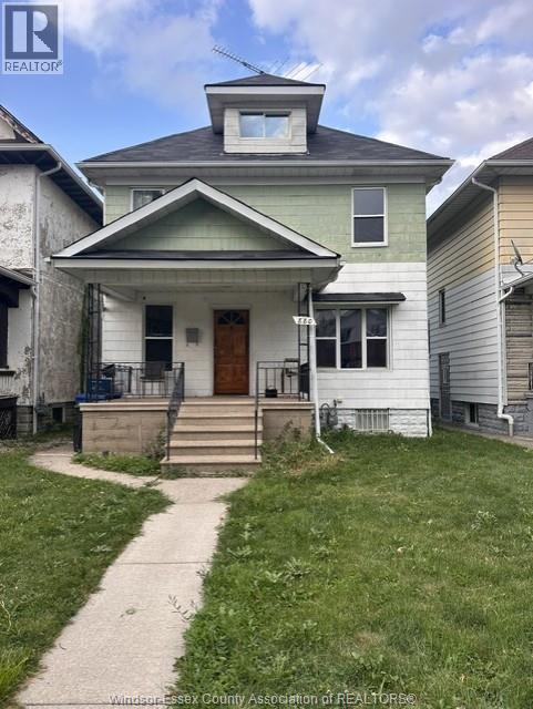 880 Moy Avenue, Windsor, Ontario  N9A 2N8 - Photo 1 - 26018414