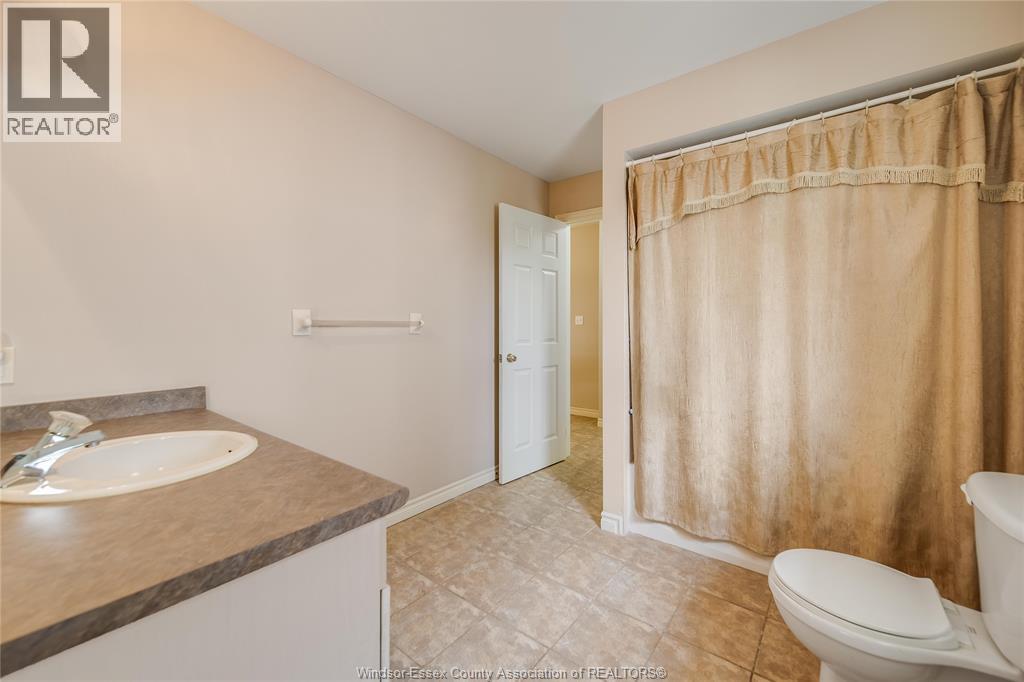 1556 Heatherglen Drive, Tecumseh, Ontario  N8N 5B4 - Photo 18 - 26017981
