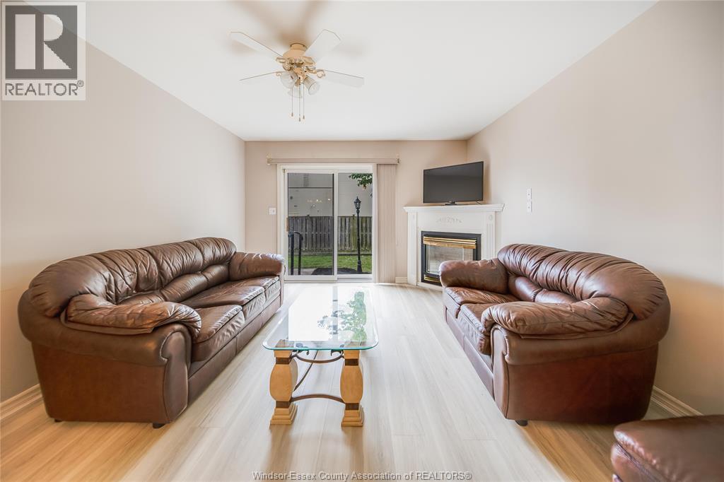 1556 Heatherglen Drive, Tecumseh, Ontario  N8N 5B4 - Photo 4 - 26017981