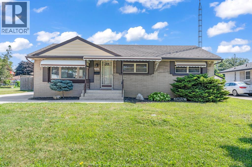 3302 Woodlawn Avenue, Windsor, Ontario  N8W 2J3 - Photo 2 - 26018447