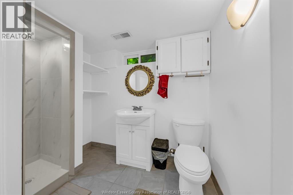 3302 Woodlawn Avenue, Windsor, Ontario  N8W 2J3 - Photo 34 - 26018447