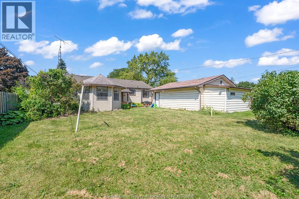 3302 Woodlawn Avenue, Windsor, Ontario  N8W 2J3 - Photo 43 - 26018447