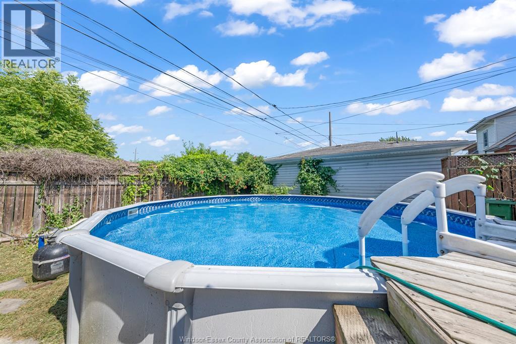 1356 Pillette, Windsor, Ontario  N8Y 3B9 - Photo 4 - 26018443