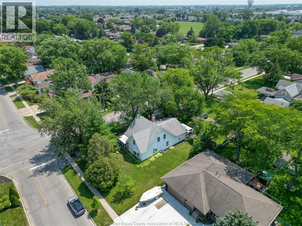 12437 St Thomas, Tecumseh, Ontario  N8N 1H7 - Photo 5 - 26018422