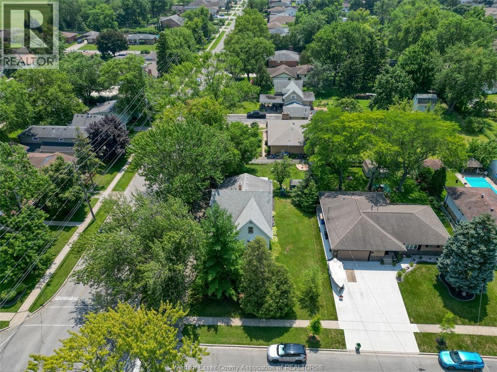 12437 St Thomas, Tecumseh, Ontario  N8N 1H7 - Photo 6 - 26018422