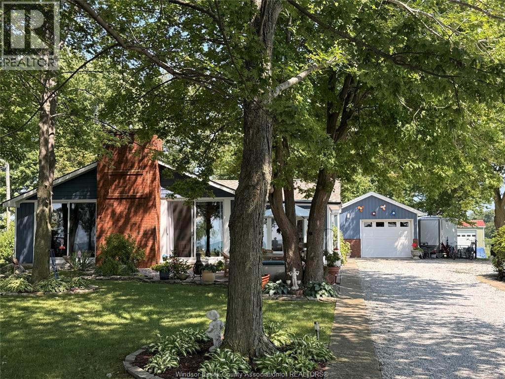 965 West Shore Road, Pelee Island, Ontario  N0R 1M0 - Photo 1 - 26018486