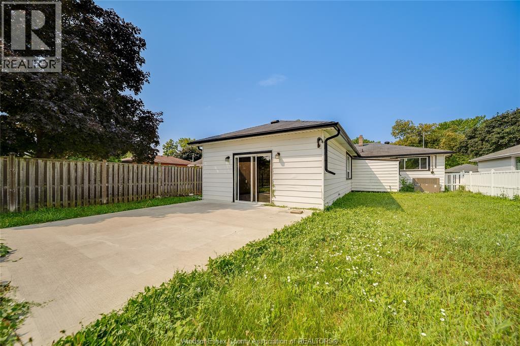 1650 Glendale, Windsor, Ontario  N8T 2N2 - Photo 35 - 26018369