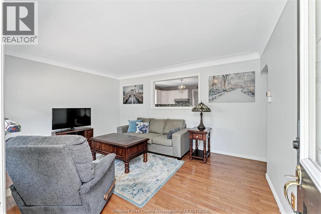 1721 Glendale, Windsor, Ontario  N8T 2N1 - Photo 6 - 26018505