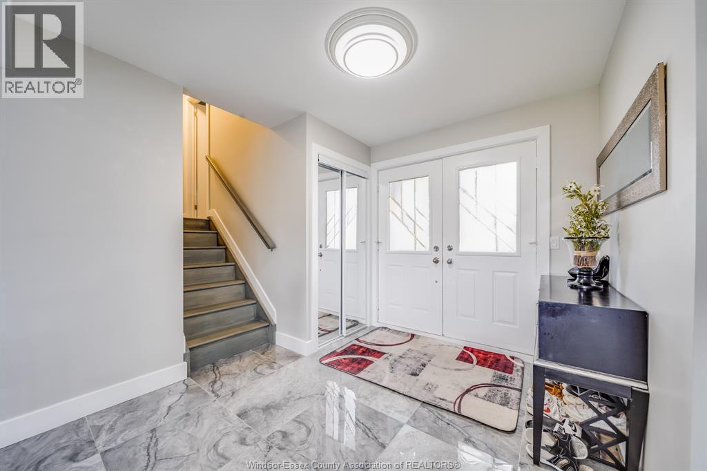 2405 Roxborough Boulevard, Windsor, Ontario  N9E 2Z7 - Photo 20 - 26018515