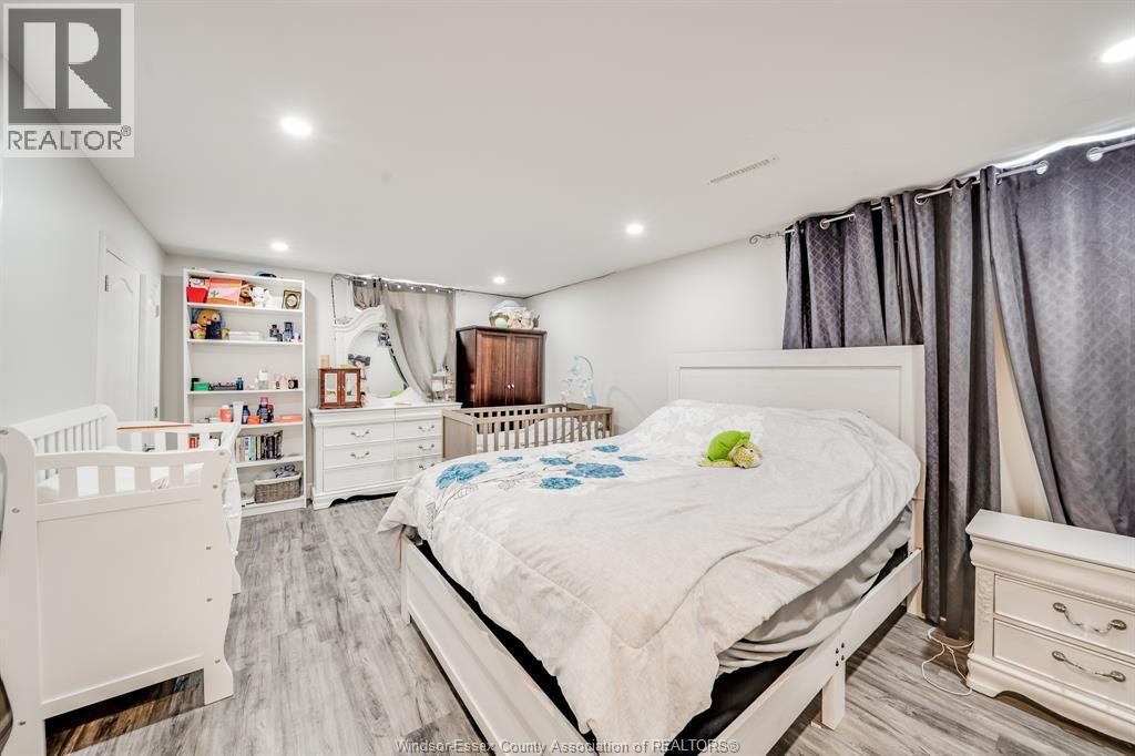 2405 Roxborough Boulevard, Windsor, Ontario  N9E 2Z7 - Photo 38 - 26018515