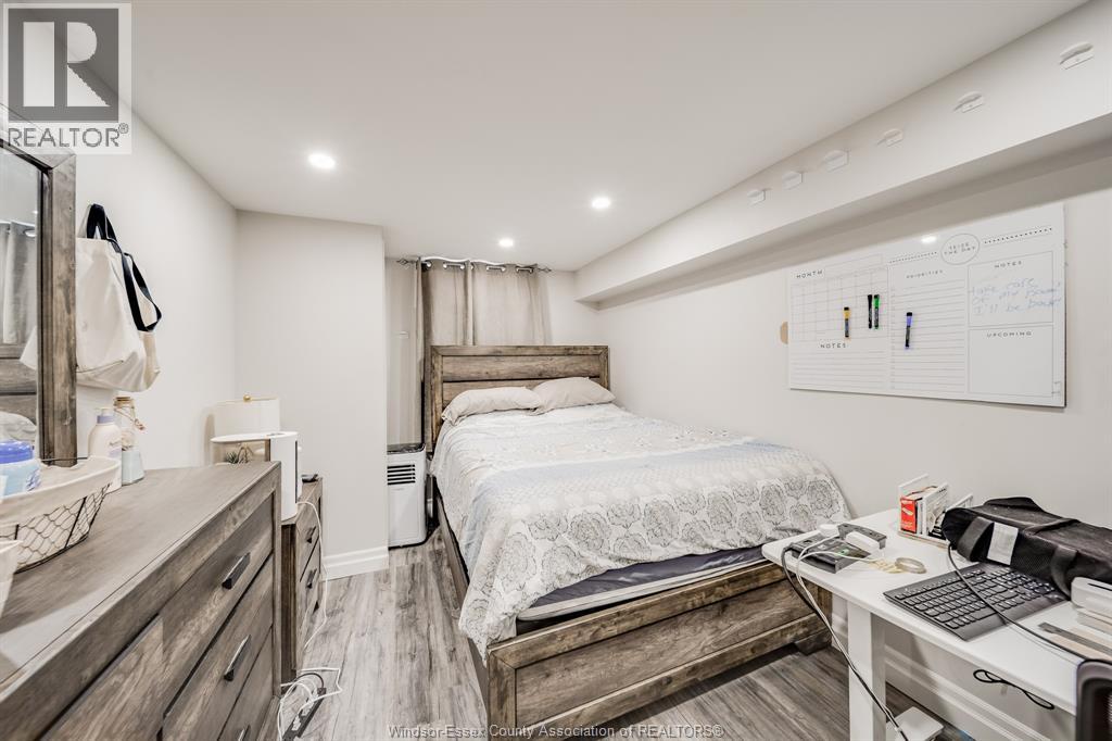 2405 Roxborough Boulevard, Windsor, Ontario  N9E 2Z7 - Photo 40 - 26018515