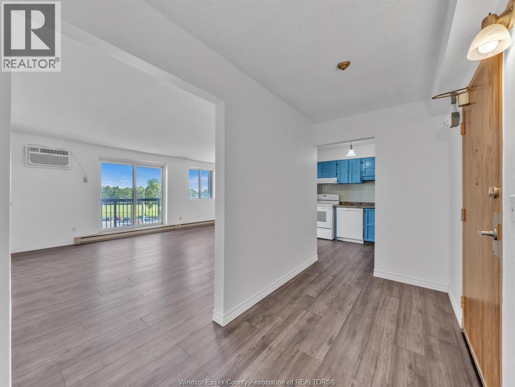 3950 Wyandotte Street East Unit# 505, Windsor, Ontario  N8Y 1G5 - Photo 3 - 26018535