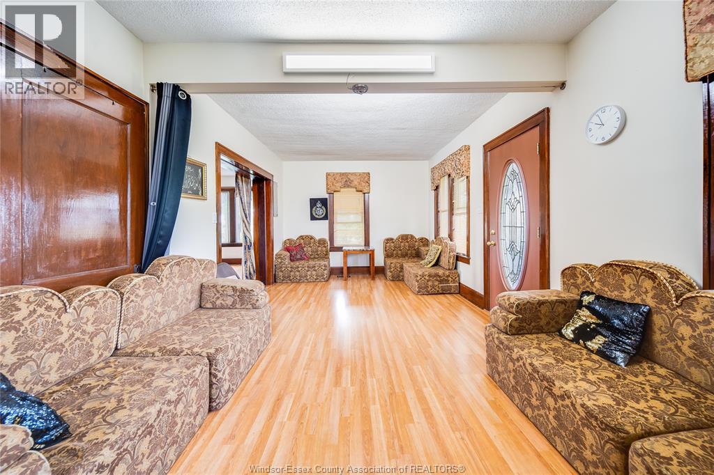 6016 Walker Road, Tecumseh, Ontario  N0R 1L0 - Photo 16 - 26018367